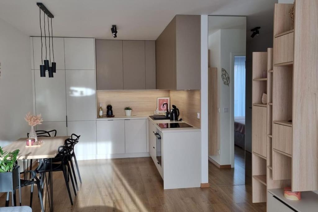 M&M2 Apartment Near Center With Free Parking - Ac Kosice Exterior photo